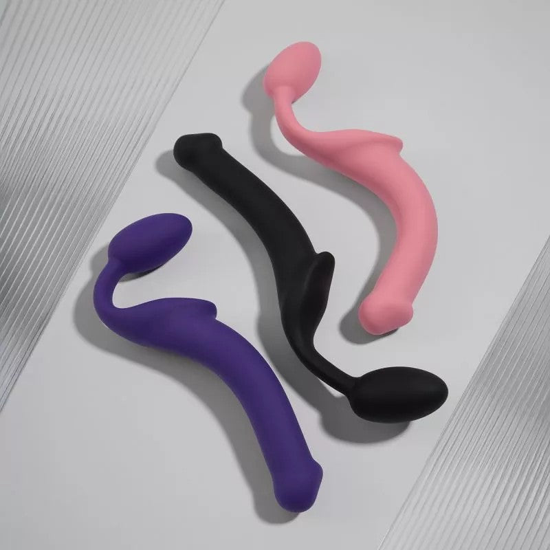 SEMI-REALISTIC BENDABLE STRAP-ON PINK - M
